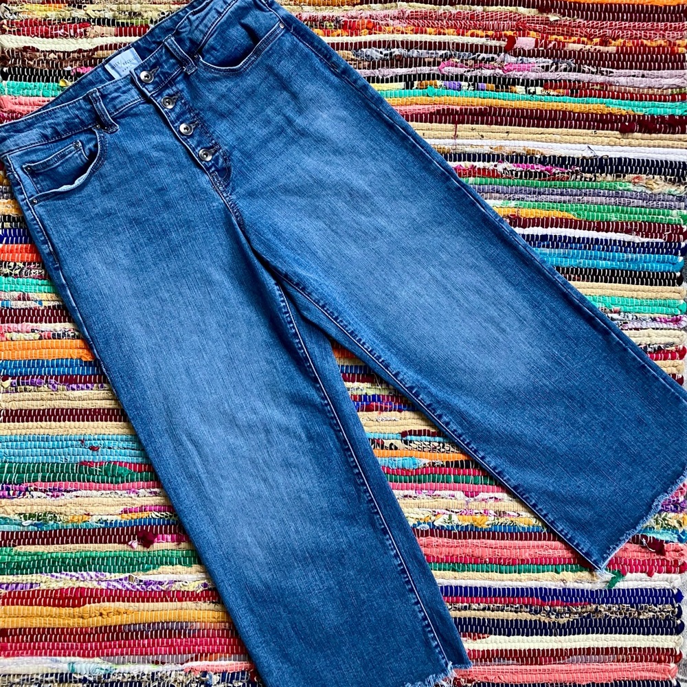 Daily Ritual ~ Straight Leg Cropped Jeans raw hem - Picture 3 of 8